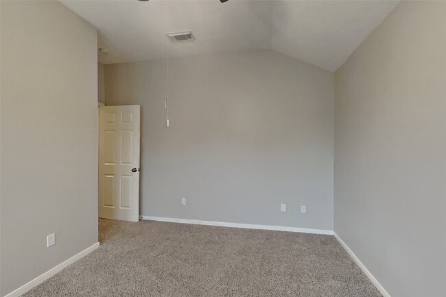 Building Photo - 5706 Straight Way