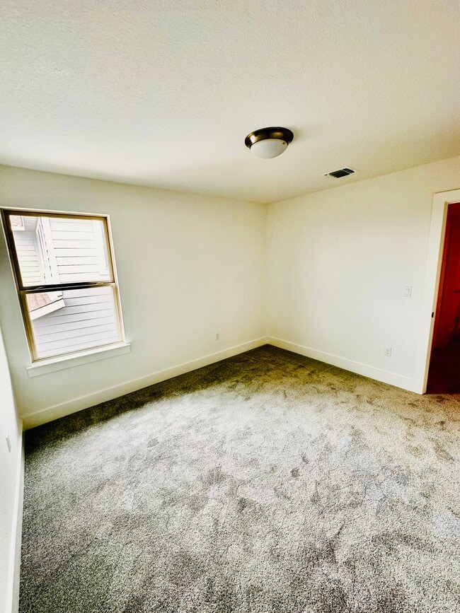 Building Photo - 7103 Ezra Brks Bnd