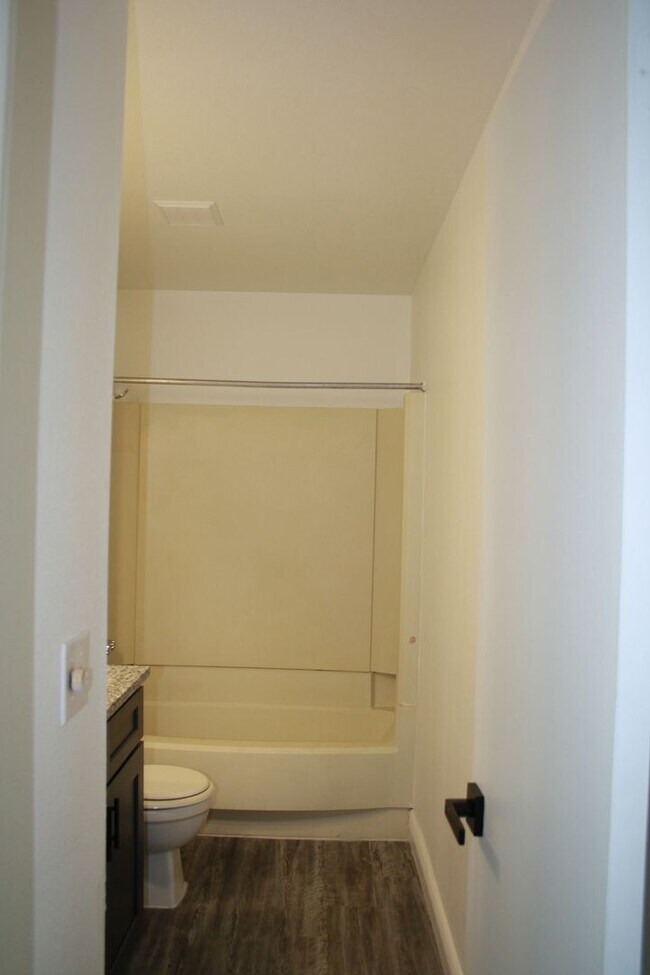 Building Photo - Charming Home in a Prime Location – Update...
