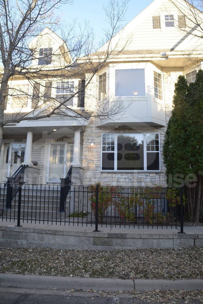 Building Photo - 11239 Preswick Blvd