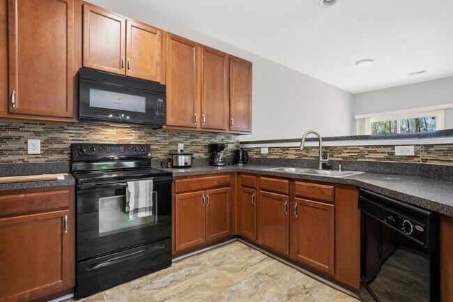 Building Photo - 1326 Stone Manor Dr
