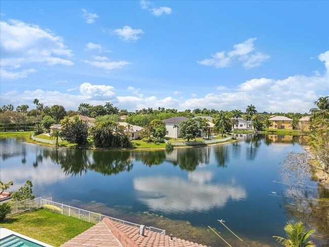 Building Photo - 2316 SW 127th Ave