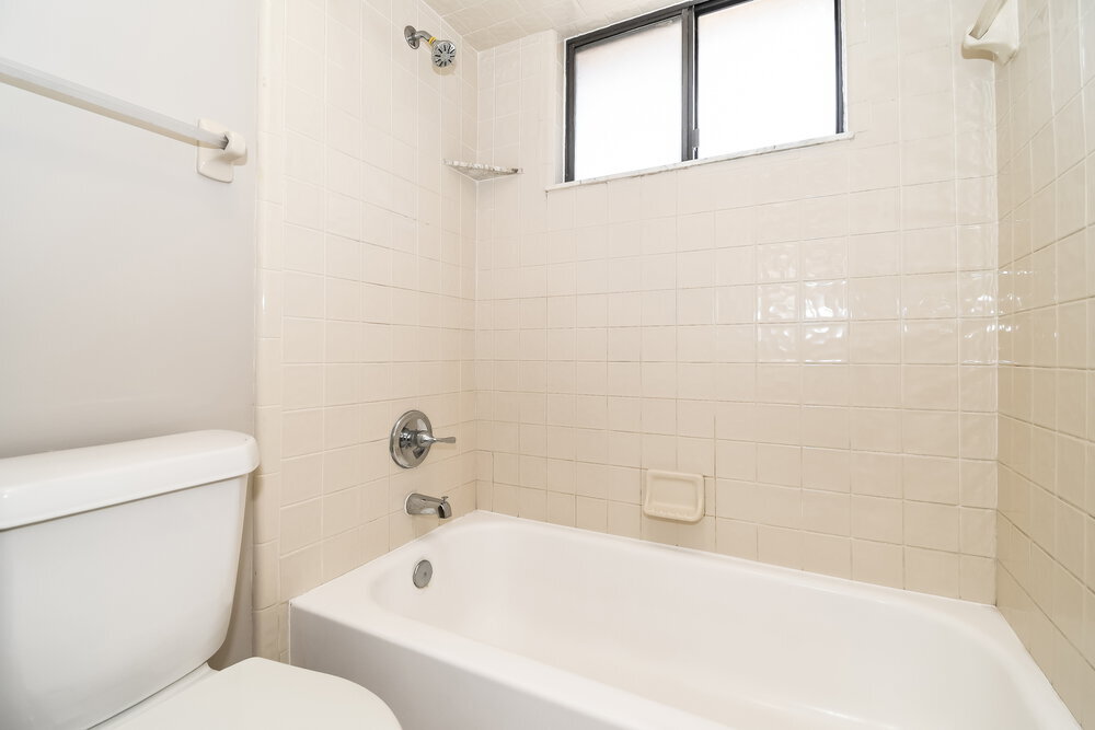 Building Photo - 970 Sandstone Dr