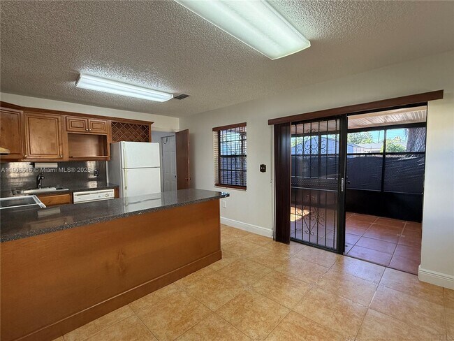 Building Photo - 1048 NW 32nd Pl