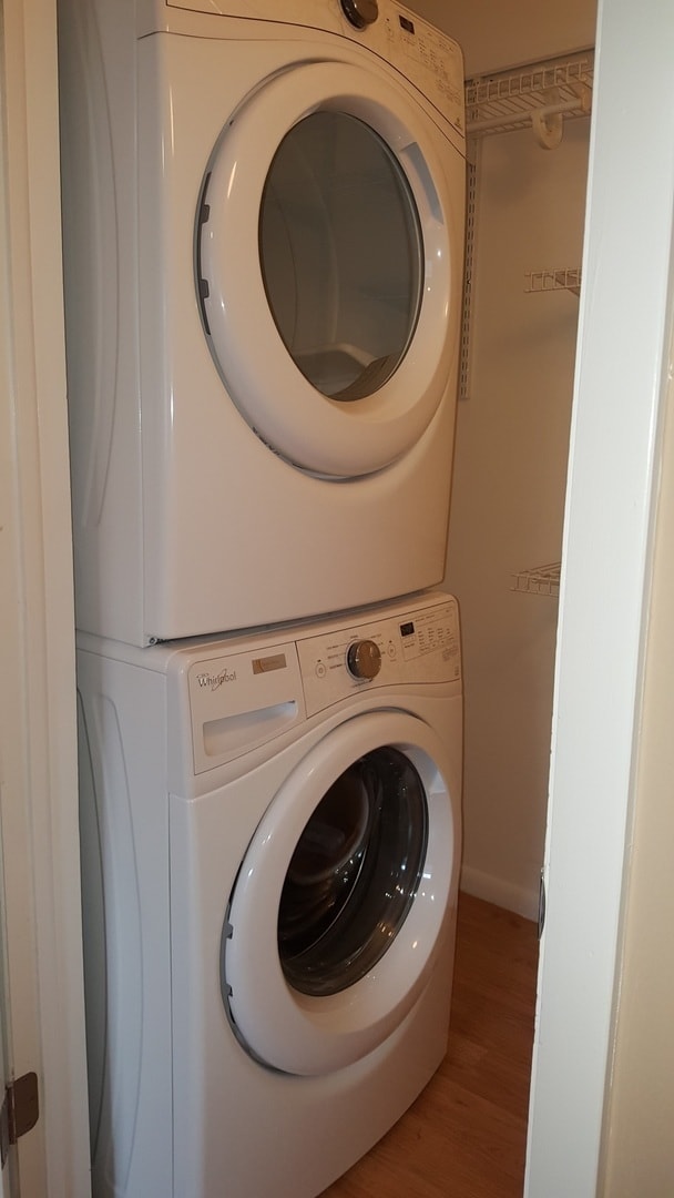 Building Photo - 10440 Mason Ave