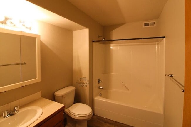 Building Photo - 6405 Chapel Hill Blvd