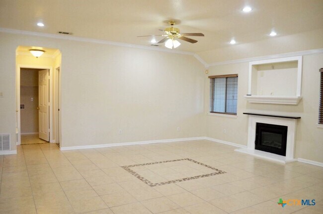 Building Photo - 4411 Kit Carson Trail