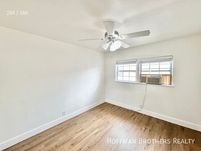 Building Photo - 1411 S Van Ness Ave