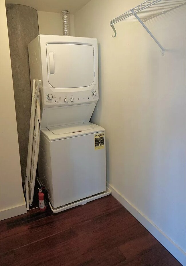 Washer/Dryer Storage Area - 1926 W Burnside St