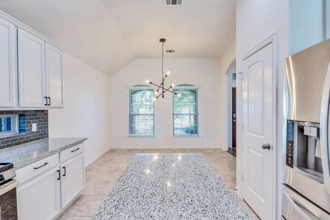 Building Photo - 120 Lily Turf Cove