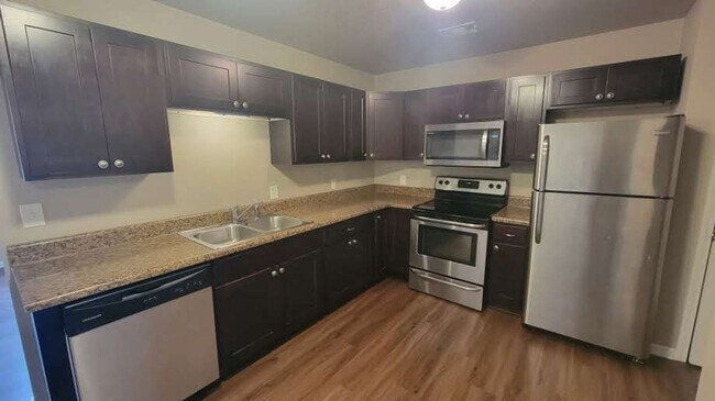 Primary Photo - 3 Bedroom 1 Bath Apartment in Batesville