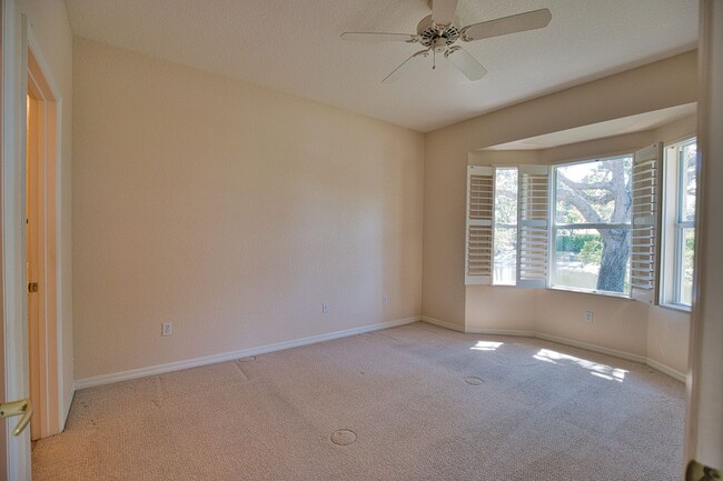 Building Photo - Annual Unfurnished Villa, 2 Bedrooms, 2 Ba...