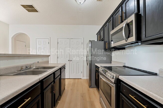 Building Photo - 8520 Kaden Dr