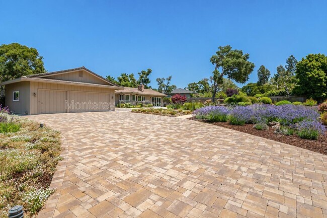 Building Photo - 10160 Sunstar Rd