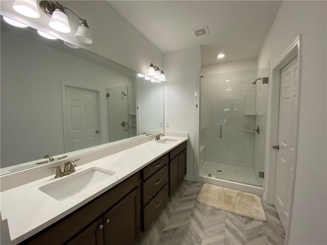 Building Photo - 5580 Bergeson Wy