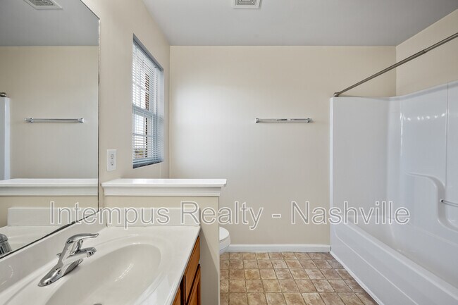 Building Photo - 2544 Jordan Ridge Dr