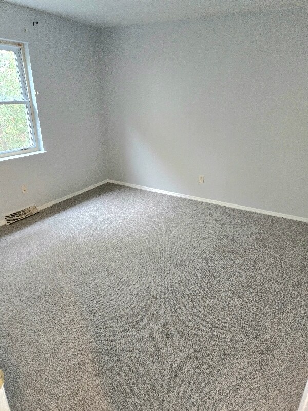 Building Photo - 7037 Paxton Rd