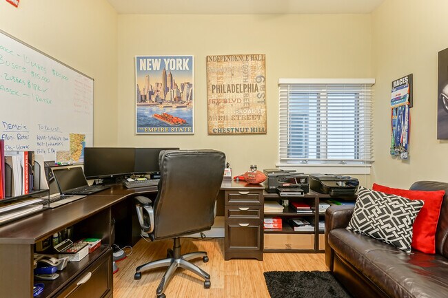 Building Photo - 1533 Fairmount Ave