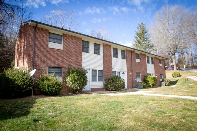 Building Photo - 33 Canteberi Ct