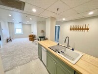 Building Photo - 131 Main St