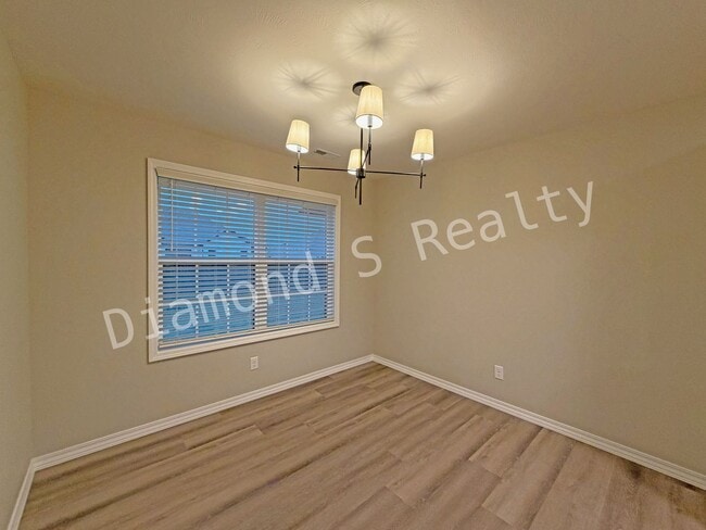 Building Photo - **Gorgeous 4-Bedroom Home in Olde World Estates Subdivision**