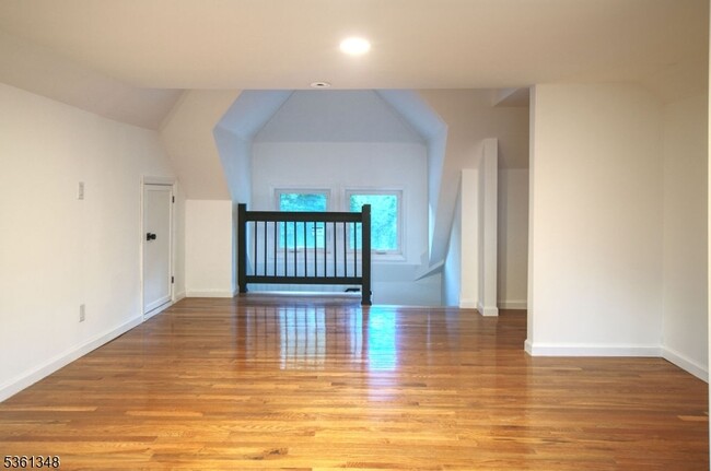 Building Photo - 91 Birchwood Rd
