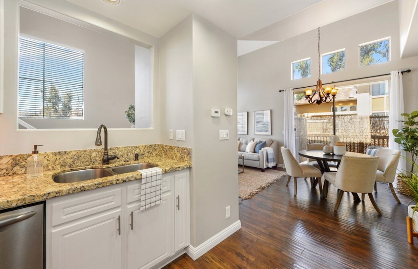 Building Photo - 2755 Dietrich Dr