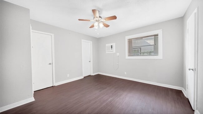 Building Photo - 5532 Eskridge St
