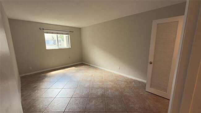Building Photo - 251 S Cypress Rd