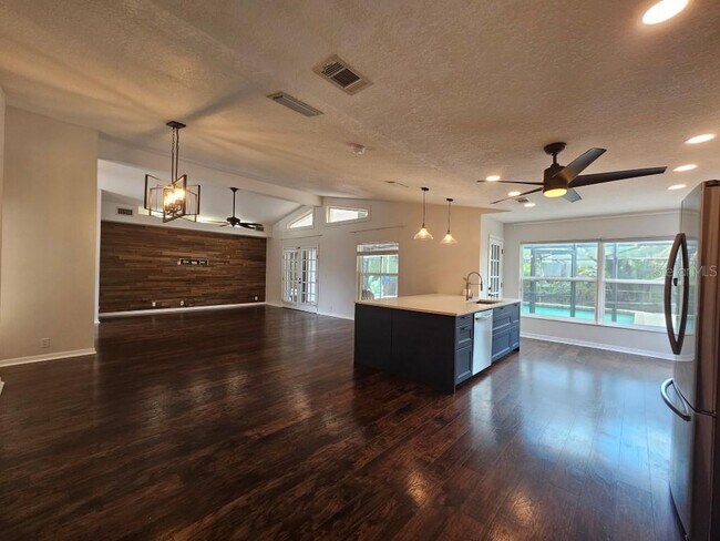 Building Photo - 5103 Fernbrook Ln