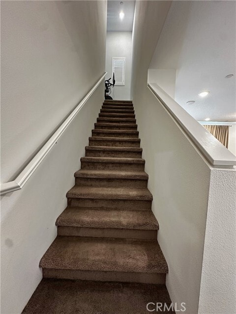 Building Photo - 220 Strike Dr