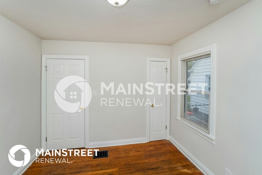 Building Photo - 3901 Jewell Ave