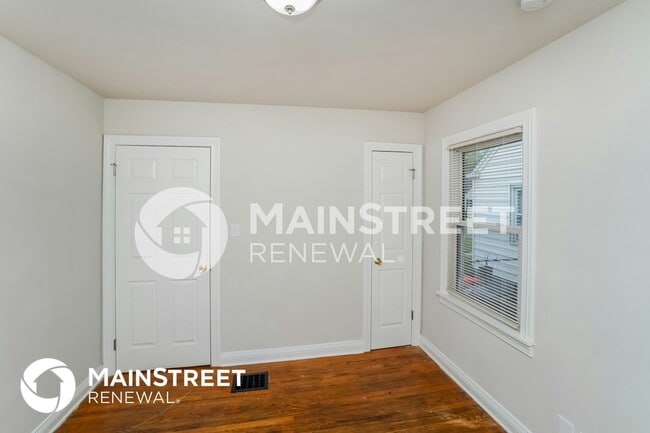 Building Photo - 3901 Jewell Ave