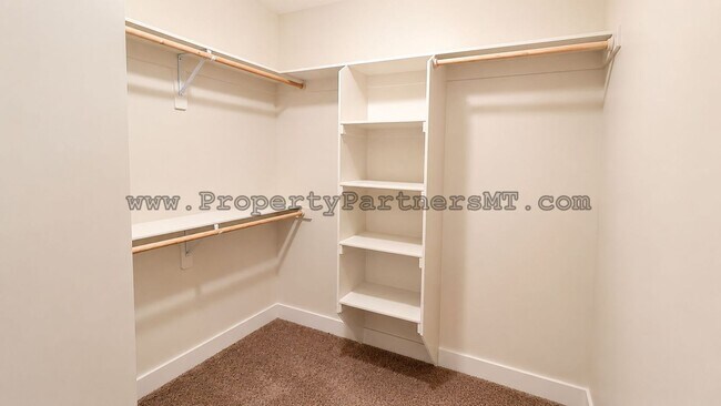 Building Photo - *** Beautiful *** 3 Bed 2 Bath house in Alder Creek