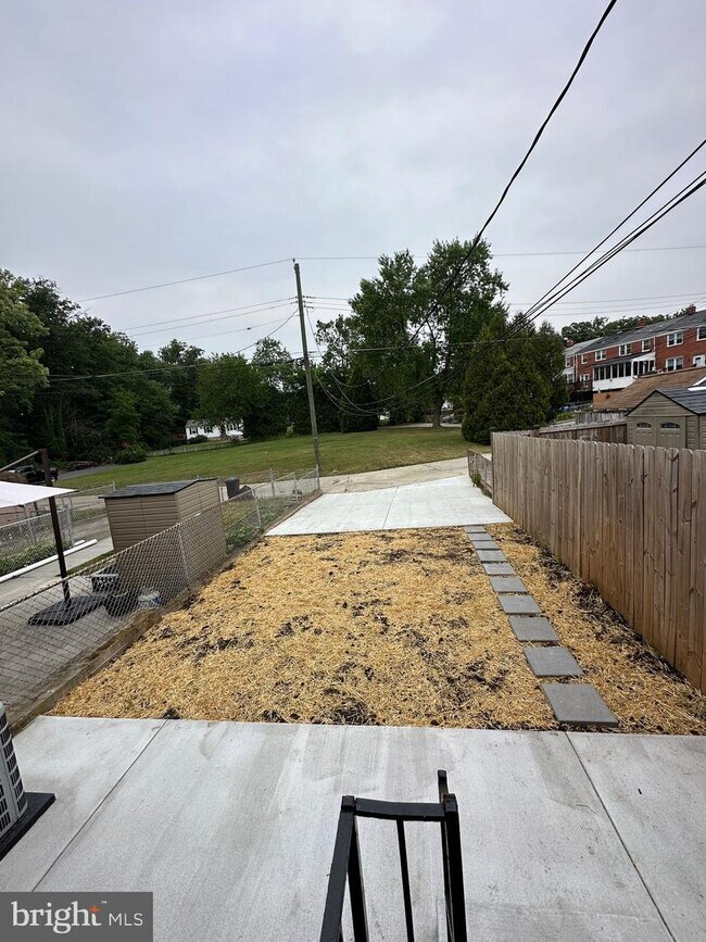 Building Photo - 1844 Trenleigh Rd