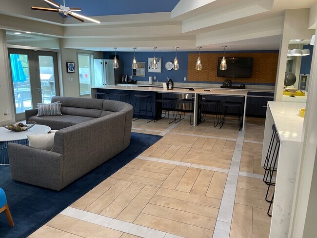 Clubhouse - 12303 Harbour Pointe Blvd