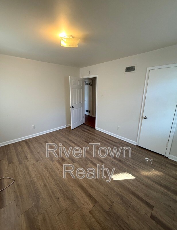 Building Photo - 3160 Standard Dr