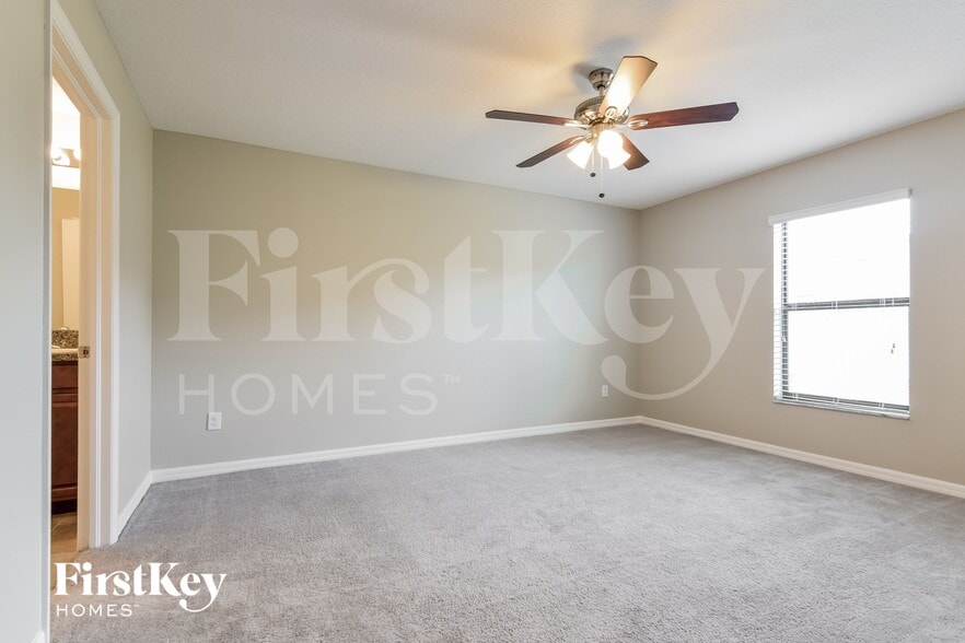 Building Photo - 9620 Sage Creek Dr