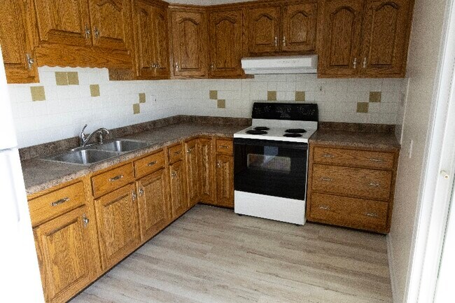 Primary Photo - 988 Delwood Rd