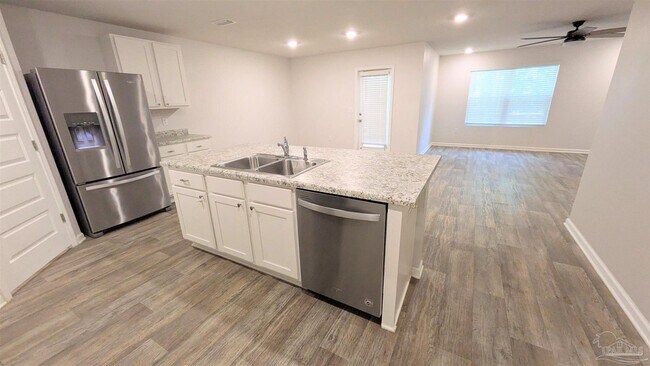 Building Photo - 10557 Queens Gate Cir