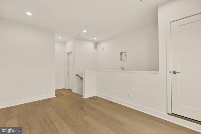 Building Photo - 2607 1st St NW