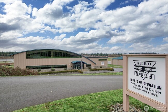 Building Photo - 191 Airport Rd