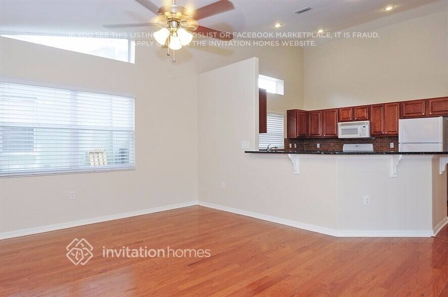 Building Photo - 5547 Foxtail Ct