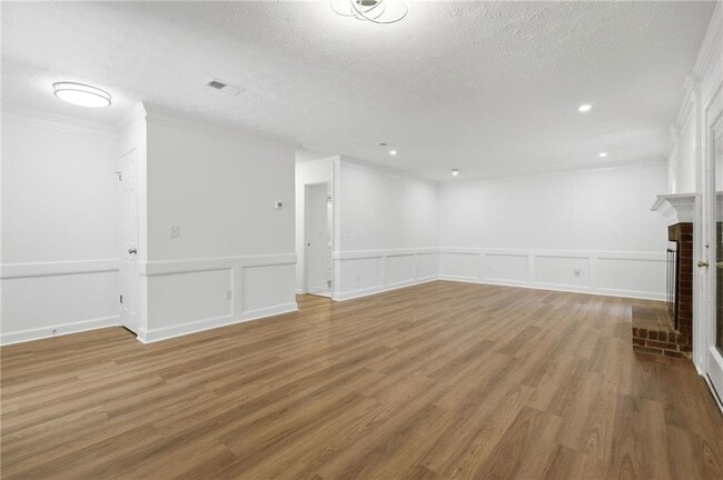 Building Photo - 129 Sandalwood Cir