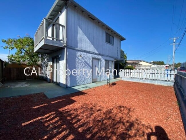 Primary Photo - Two bedroom apartment in Seaside, CA