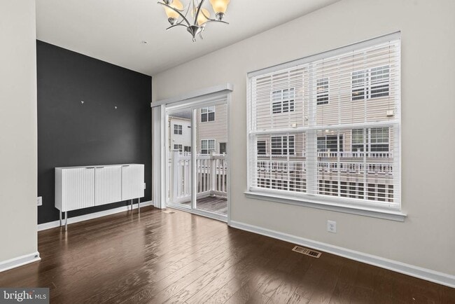 Building Photo - 7118 Rowlock Aly