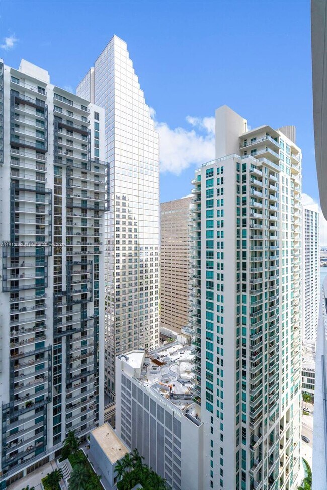Building Photo - 300 Biscayne Blvd Way