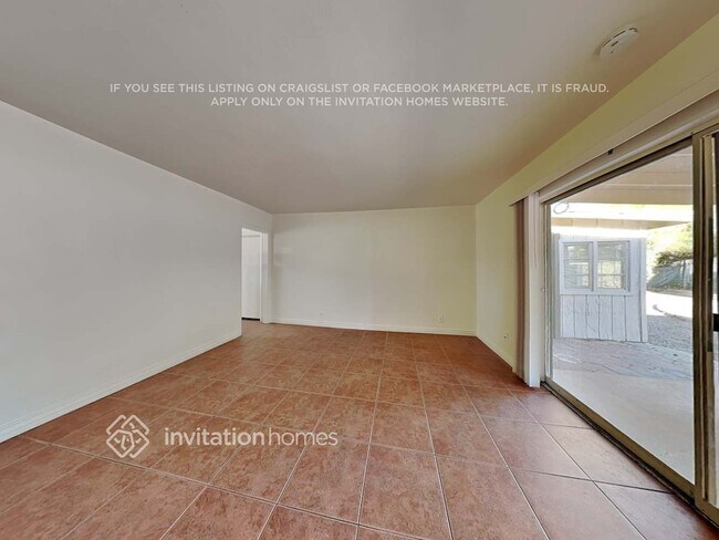 Building Photo - 1448 E 2nd St