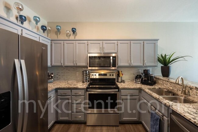 Building Photo - 1201 N Mart-way Dr