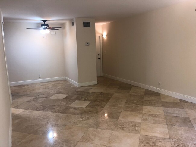 Building Photo - Beautiful Newly remodeled First Floor Condo